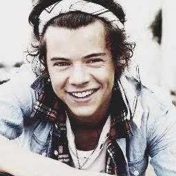 comparte fotos de harry styles ,solo para directioners