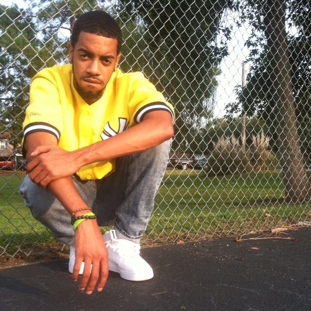 foreverfly_slim's profile picture. #FFG Offended cuz young niggas pimpin? My nigga QUIT HATIN and get u some bitches!!