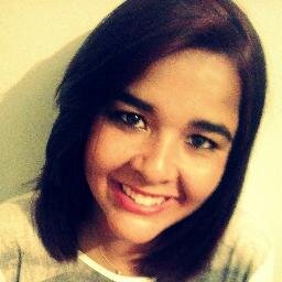 Ela não é o tipo de mulher qe se entrega na primeira, maais melhora na segunda e o paraíso é na terceira . . ♫'