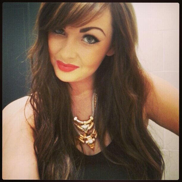 MegMcG19's profile picture. Try my shoes on before you judge me.. 

✌