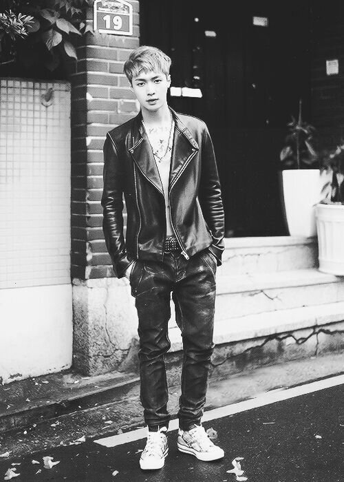 YI XING EXO-M #91line ( just bot NOT REAL)