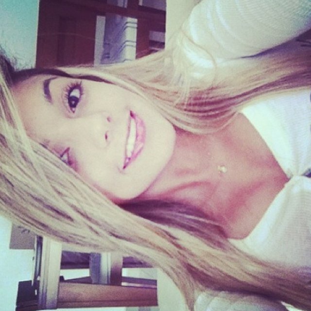 Instagram: gaabi_lobo Kik: gaabilobo_