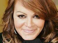 soy muy trabajadora. me gustan las canciones d jenni rivera soy su fans #1