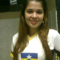 Às vezes é preciso que você se afaste das pessoas que mais gosta. Mas isso não quer dizer que você as ama menos. Às vezes, você ama ainda mais. ...=)