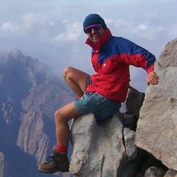 Scottish. Commentator, lecturer, author, publishing. Interest: outcomes of ideas. Opposed to the illegitimate New World Order. Advocate: Carnivore/ LCHF/ Keto.