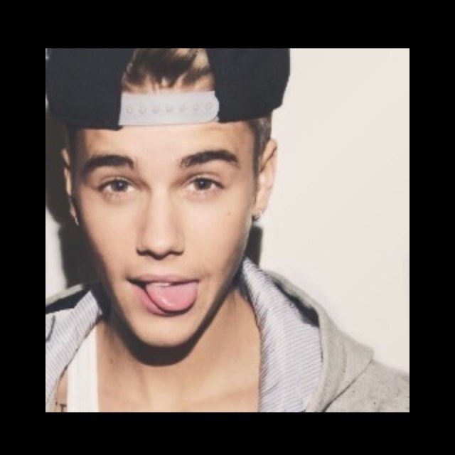JUSTIN I LOVE YOU SO MUCH PLS FOLLOW ME❤♡qoutesforjustin♡ ♡qoutesforarianagrande♡qoutesforselena♡