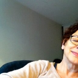 claudindamasio's profile picture. 