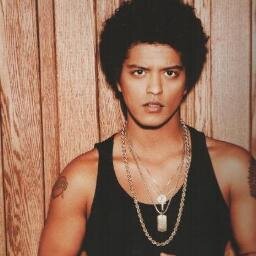 Support account for @Brunomars in the radio show Straclub. Listening the Xavi and Ingrid's voice.