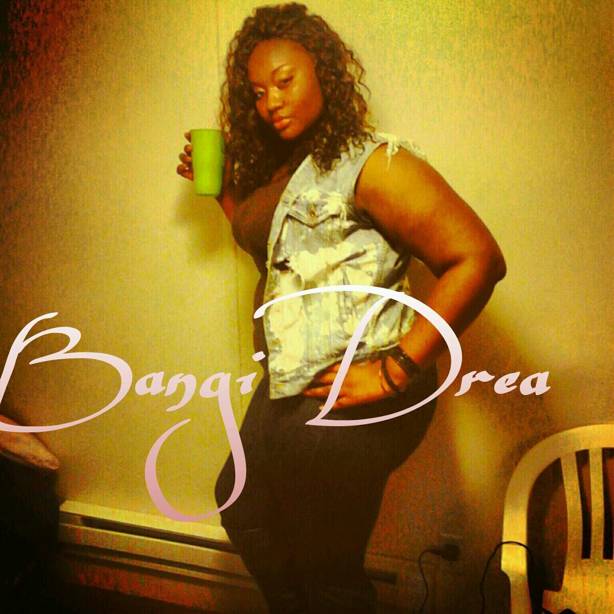 i live my life with no regrets *EVERYTHING HAPPENS FOR A REASON* even my tweets #TeamMom #TeamFb #TeamTaken #signedBanji
