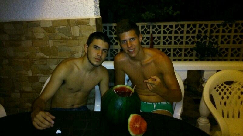 Jugador de voleibol alcorcon .Madrid. Las Aguilas /Torrevieja\ http://t.co/lqrlQrw3dA / http://t.co/NnIYA4f6Lp