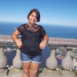 sou Vascaina com orgulho, morena , insegura ,  ciumenta , chatinha , orgulhosa , amo rosa , & muito #feliz tenho 13 anos de pura Paraíba..Fã de  luan santana