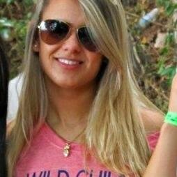 ' deê valor as coisas enquanto possuir, pois sentir saudade não é o bastante para tê-las de volta.