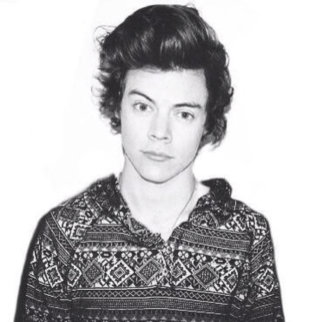 go follow @niagaraniall ! dont follow this account(: