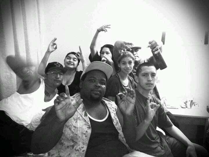 No one parties like We party cuhz We party hella hard #FULG #FuccedUpLiverGang #HoodMoments #OTL #OnlyThaLiver #TurNup!!!