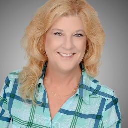 Realtor in Sunny Phoenix AZ and Custom Cookie Baker