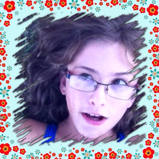 Singer/Songwriter. Swiftie. Directioner. Sheerio. That's a combo that is gonna get me beat up but i dont care. You fav/rt/follow/mention me, I will follow you!