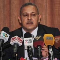 أبحث عن ذاتي فيها دون جدوى 
أعمل في مجال حقوق الانسان ومكافحة الفساد