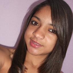 uma menina feliz!*