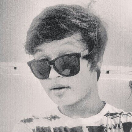 ● Instagram: caioyury