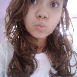 Lu Zimba , 11 anos , Corinthiana e a frase que eu sempre carrego na mente , Eu não nasci pra agradar ninguém e Sim pra ser Feliz , não gosta de mim Foda - se .