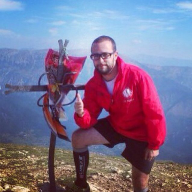 LLicenciat en Administració i Direcció d'Empresa. Financer i m'encanta l'esport🏃‍♂️🚵‍♀️⚽️