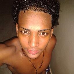 my namee is ADI ADAlberTO santOS BelliaRD simplemente conoseme ahhmm mi fb https://t.co/PCy81noB8Z