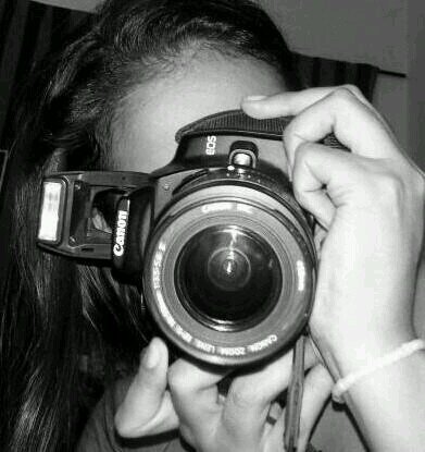 Diseñadora Grafica y fotografa , en @curvadigital @Julicleta #MarkerinDigital. #Arte #Marca #DiseñoGrafico #Fotografia