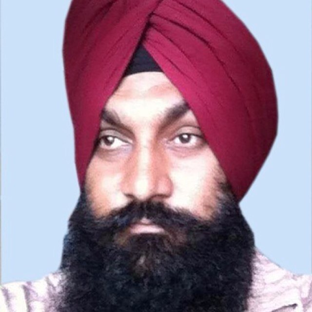 ੴ ਸਤਿ ਨਾਮੁ ਕਰਤਾ ਪੁਰਖੁ ਨਿਰਭਉ ਨਿਰਵੈਰੁ
ਅਕਾਲ ਮੂਰਤਿ ਅਜੂਨੀ ਸੈਭੰ ਗੁਰ ਪ੍ਰਸਾਦਿ ॥