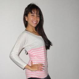 Mujer Amante de  observar los atardeseres, enamorada de Dios, de  mi familia y de mis nueva eleccion. Prospera feliz y segura de lo que soy.