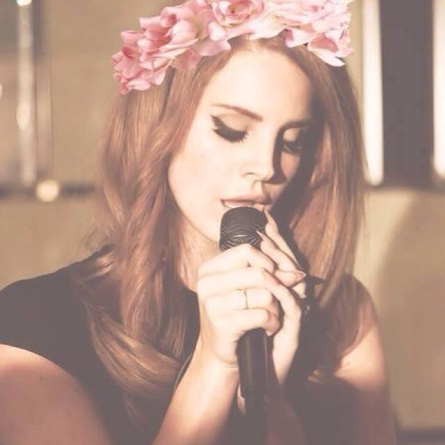 Lana del ray, The summer set, and Panic at the disco is my life. I love food