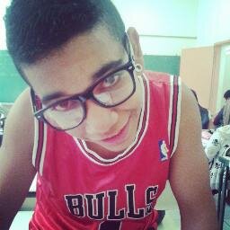 Só  sei que  no vale da sombra da morte eu fechei os olhos e passei ... ♪