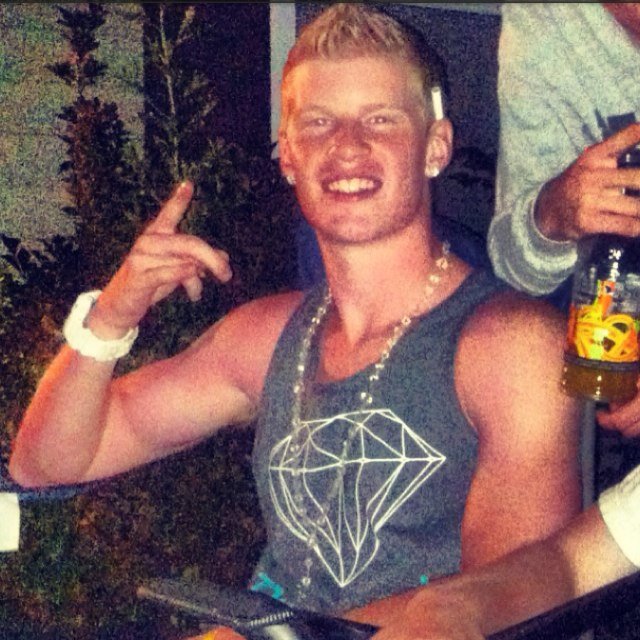 I walk it how I talk it, so I talk it how I live it #teamiphone #teamsingle R.I.P to Brian Madden and Nathan Gentry, you guys are missed Instagram: Andrew_Bopp
