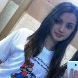 amor você é muito especial pra mim,um ano e meio que a gente tava nessa de falar oque sentia um pro outro e agora olha só a gente ta namorando,te amo muito amor