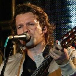 SINGER/SONGWRITER. My music is influenced by pop, funk, rock and latin.