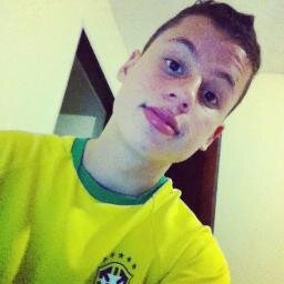 Melhor Amigo da @Sqhay ♥            Solteiro c:           Lindas na MInha capa né s2