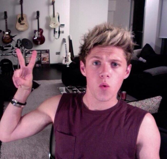 Soccer loving, Niall kinda girl

 •0/5•