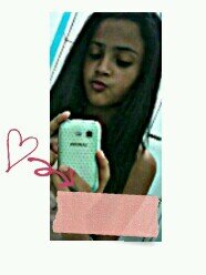 Instagram: YaraCristii