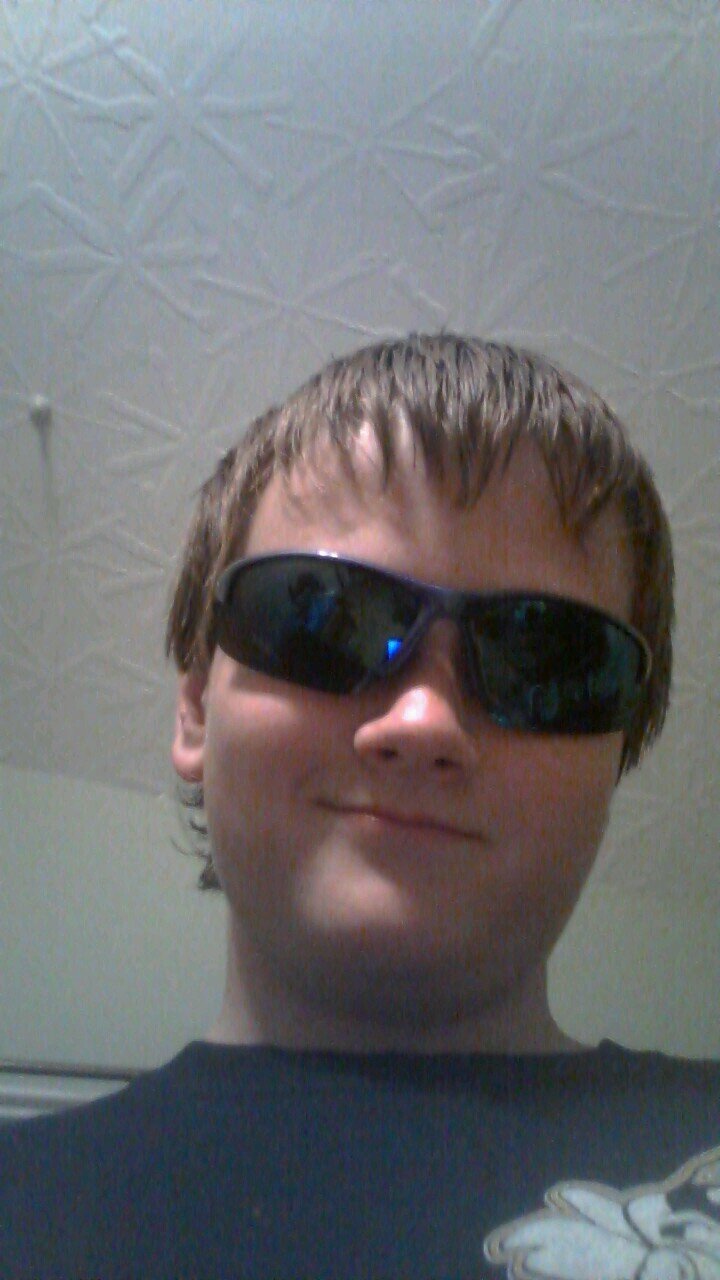 ballpython92's profile picture. i luv 2 hangout with friends on all social networks
