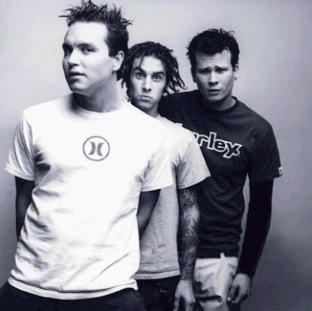 blink-182!!, Big bang theory, soccer, pop punk, anime, warner channel, transformers, TLOTR
