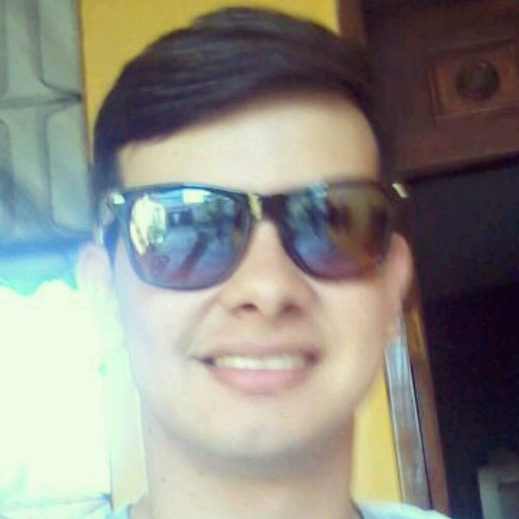 Facebook ; http://t.co/V4cmWgphUz
MSN: neto_oliveira@live.com