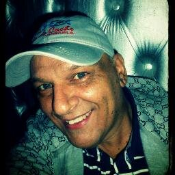 ARTISTA DE ALMA,AMO LA VIDA Y A MI GENTE!!! Diseñador De Moda  -  prensa: @alejabazan
