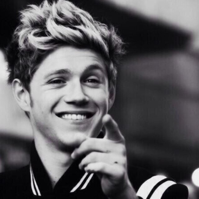 Hello der:) well you should follow me because, well i mean cmon why not? #directioner :)