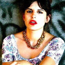 AntoniaPayeras's profile picture. Actriz; deseosa de la moda, Estlista. Conocer lo nuevo, conservar lo     bueno conocido. Viajar, reír,bailar siempre que se pueda