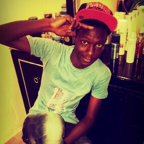Just follow an mention 4 a follow bak ►ya allah younng wild &free ►BENZ ◄