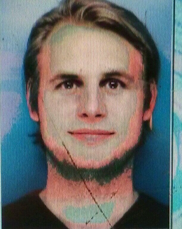 rhenniges's profile picture. 