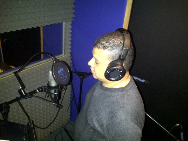 ! Cantante de Musica llanera!!! y simplemente Argenis jejeje