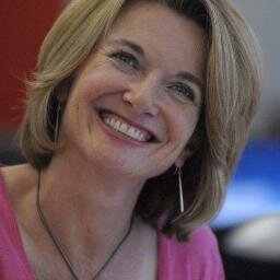 Passionate about reputation management and effective storytelling - with purpose. Culture vulture, keen hiker and tennis player and travel-loving Europhile