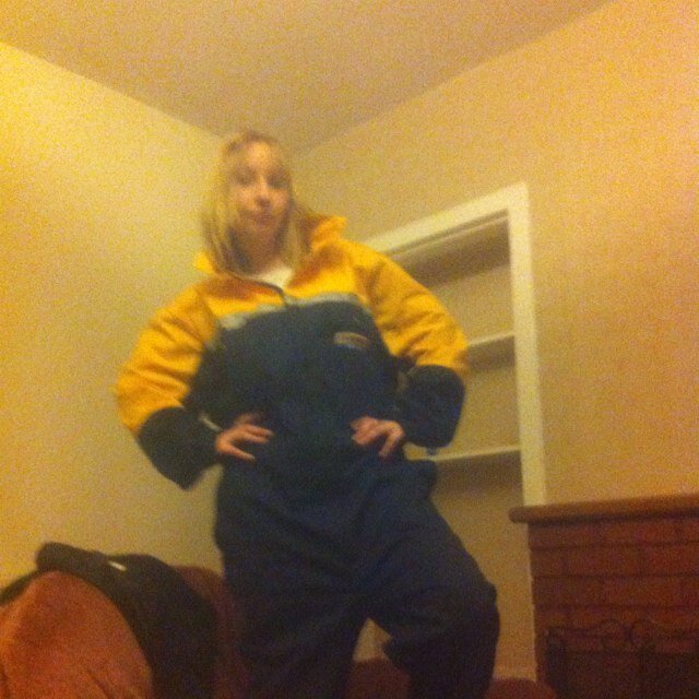 im 23 from a little town in scotland always up for a laugh! :-)