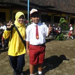 oviliamahardian's profile picture. 