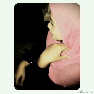 ndahrosianadewi's profile picture. 